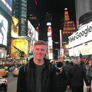 Meet your Posher, Devin